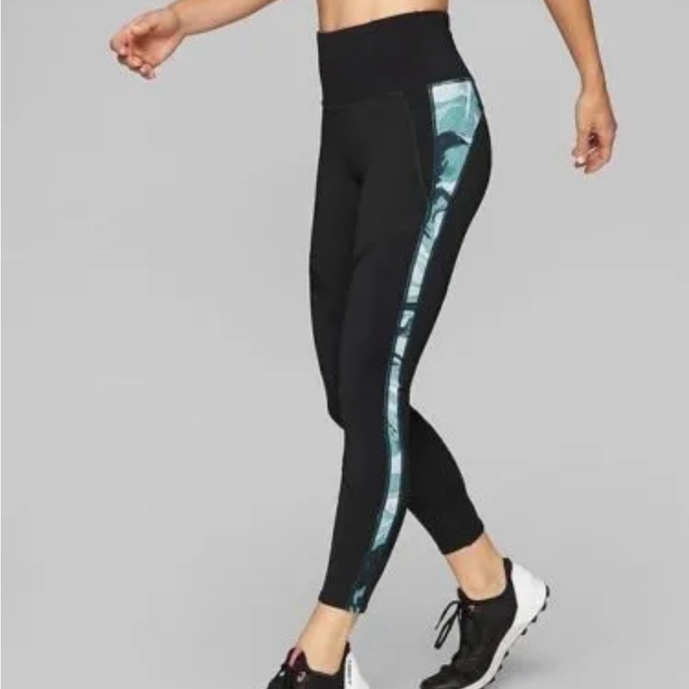 Athleta Marble Precision 7/8 Legging Pant Tight Black Marble Mesh Size Medium